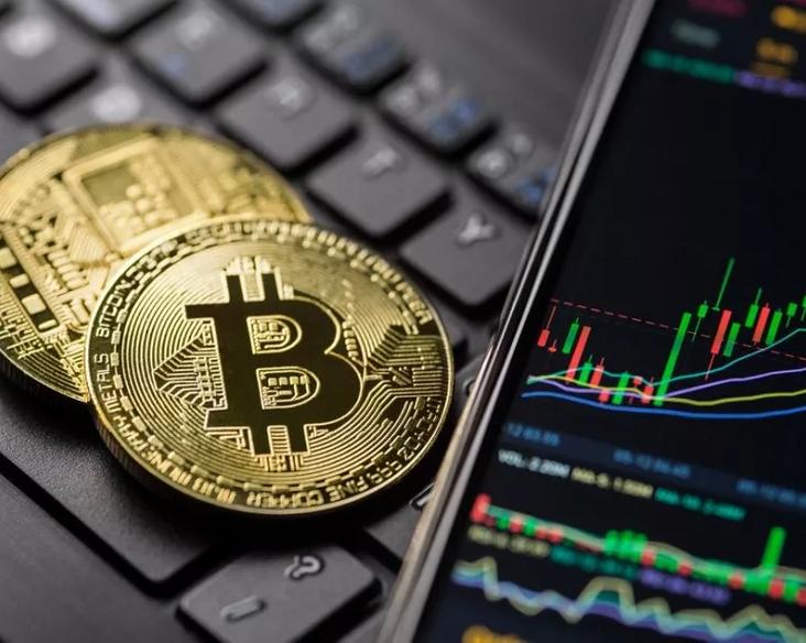 Биткоин уверенно растёт